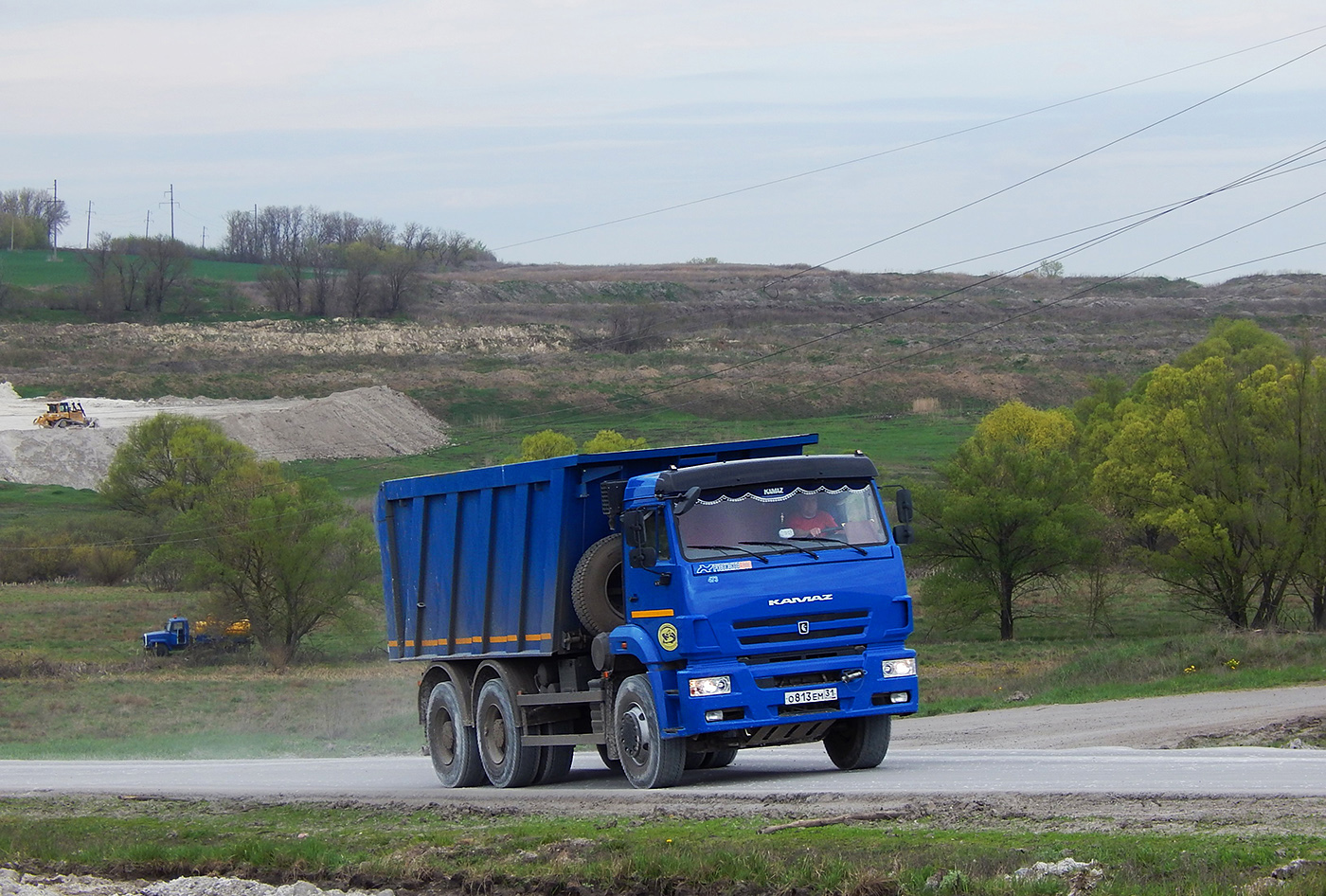 Самосвал КамАЗ-6520 # О 813 ЕМ 31. Белгородская область, Алексеевский район, автодорога Р-185 "Белгород - Павловск"