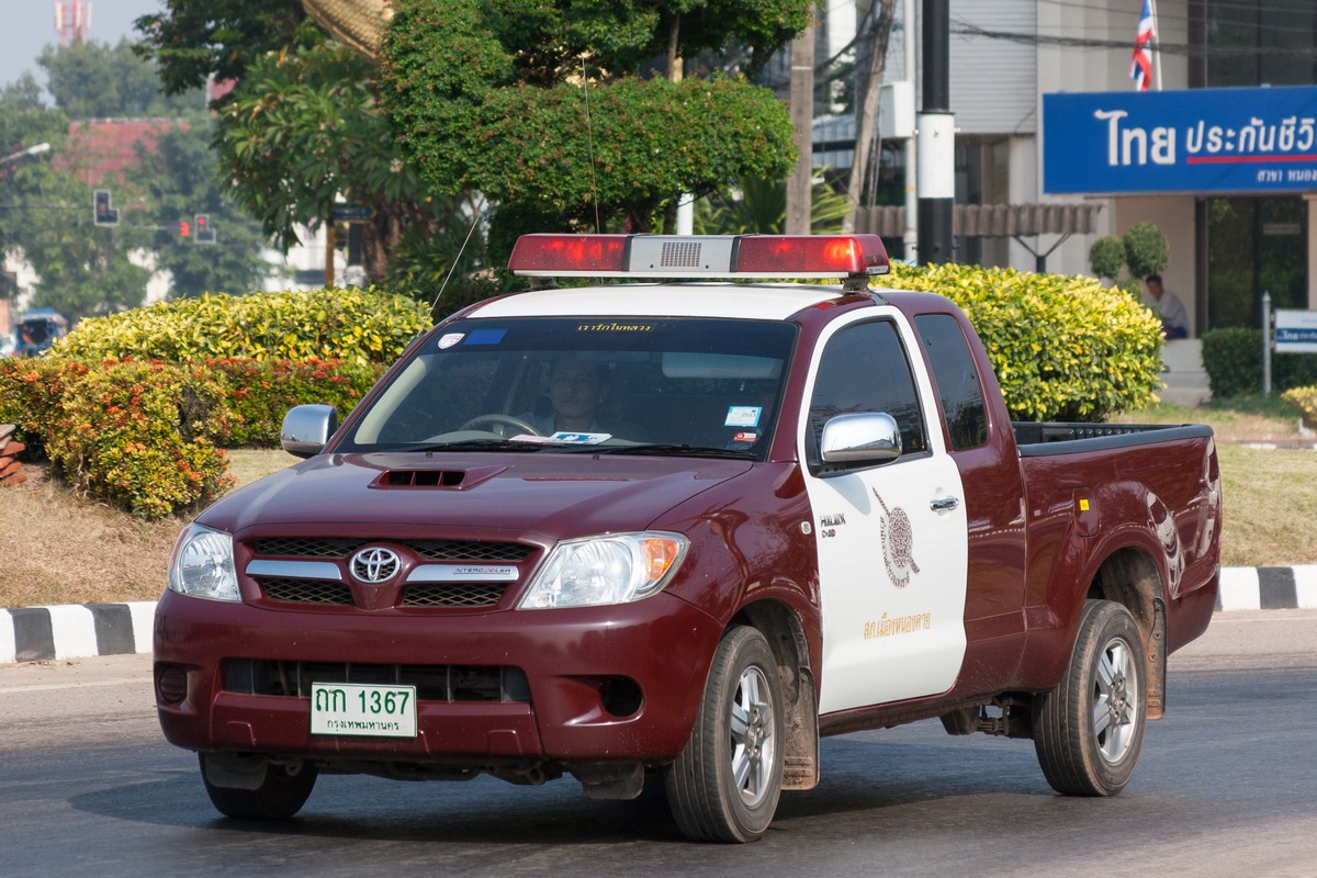 Полицейский автомобиль Toyota Hilux. Таиланд, Нонгкхай