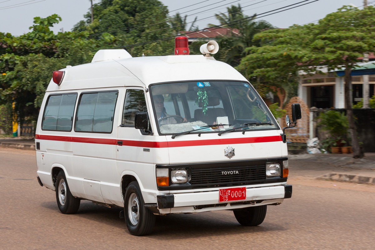 АСМП на базе Toyota Hiace. Лаос, Саваннакет