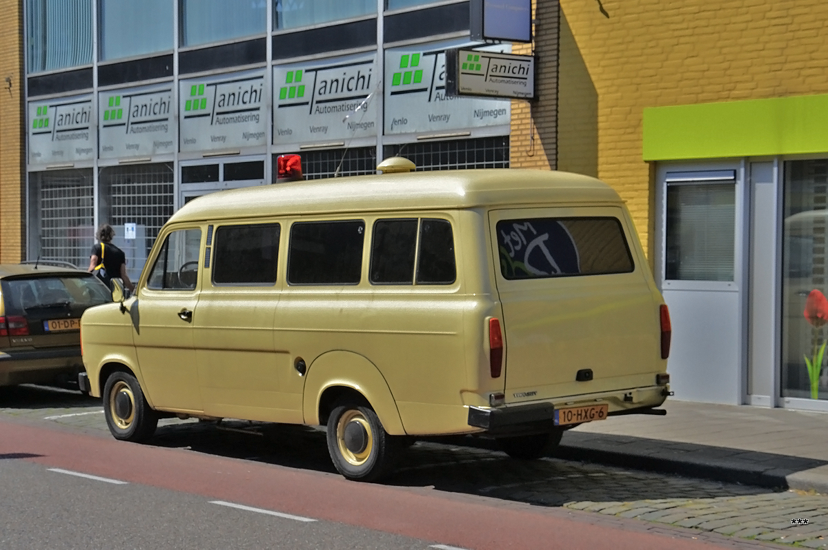 Ford Transit Mark II, #10-HXG-6. Нидерланды, провинция Лимбург, Венло