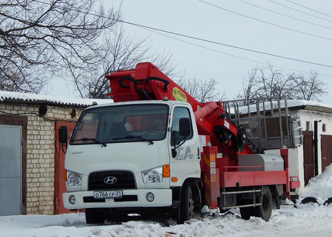 Автоподъёмник Hansin HS 3060 на шасси Hyundai HD78 # О 766 СР 31. Белгородская область, г. Алексеевка, ул. Ватутина