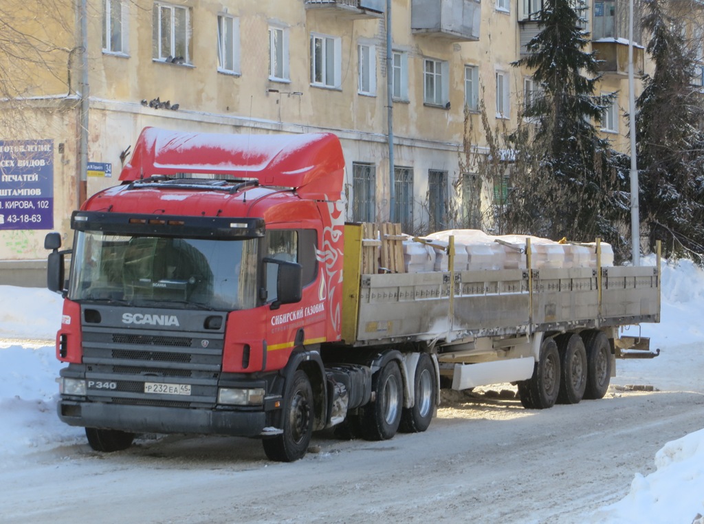 Седельный тягач Scania P114 GA6X4NZ340 #Р 232 ЕА 45 с полуприцепом. Курган, улица Максима Горького