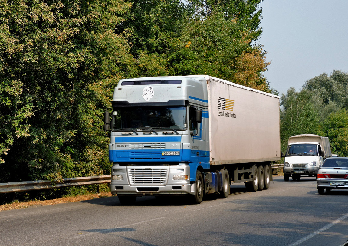 Седельный тягач DAF XF* #АІ 5526 ВМ с изотермическим фургоном. Харьковская область, г. Чугуев, Харьковская улица