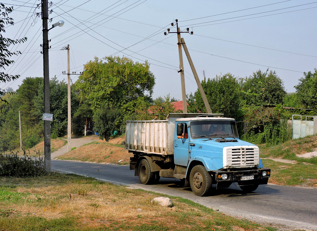 Самосвал на шасси ЗиЛ-494560 #АХ 9326 АТ. Харьковская область, г. Чугуев, улица Каляева