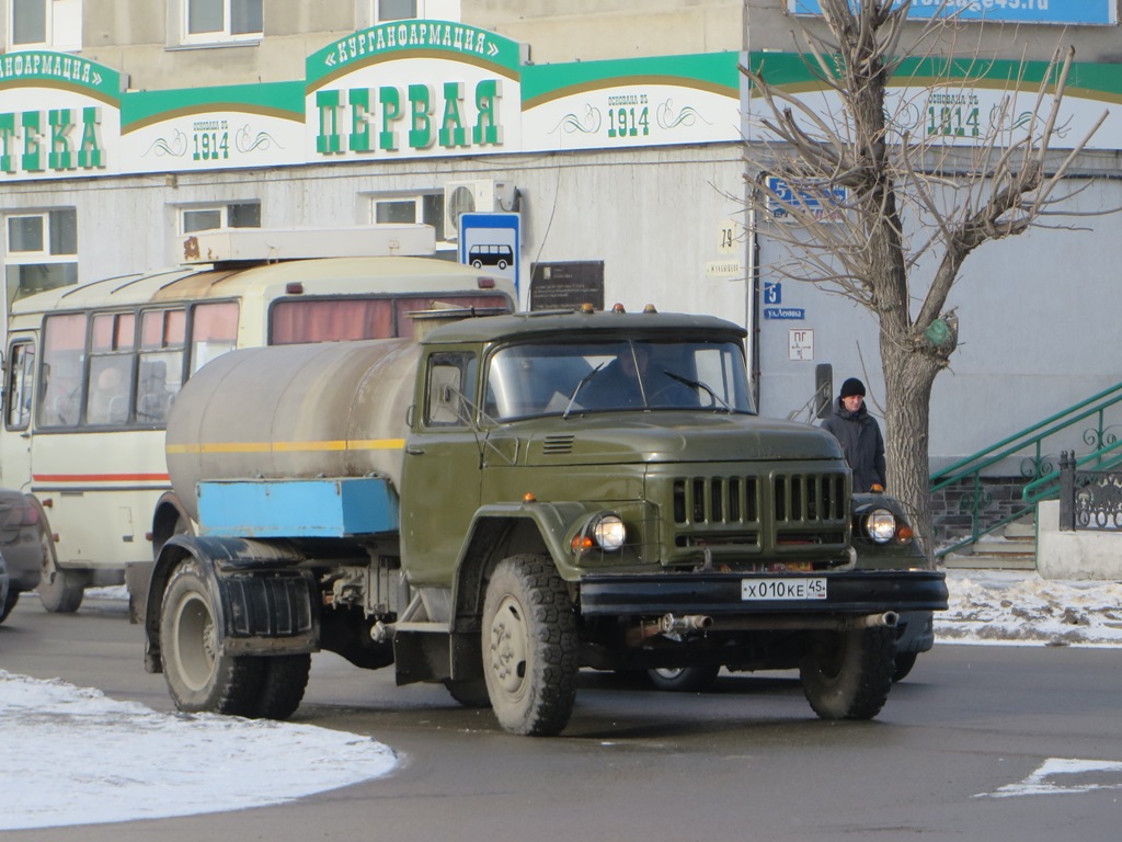 ПФ-3,6.02 на шасси ЗиЛ-431412 #X 010 KE 45.  Курган, улица Куйбышева 