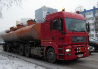 Седельный тягач MAN TG-A #Н 917 УХ 72 с полуприцепом для перевозки топлива. Тюмень, улица 50 лет Октября