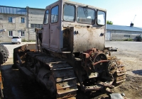 Трактор Т-100М. Алтайский край, Барнаул, улица Попова