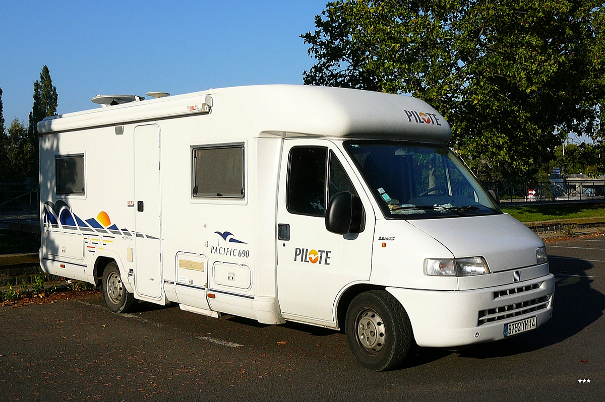 Кемпер Pilote Pacific 690 на шасси FIAT Ducato. Чехия, Прага