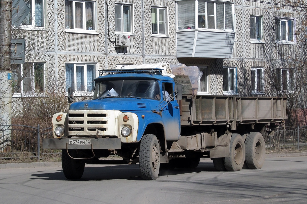 Бортовой автомобиль ЗИЛ-133ГЯ. Калуга, Новаторская улица