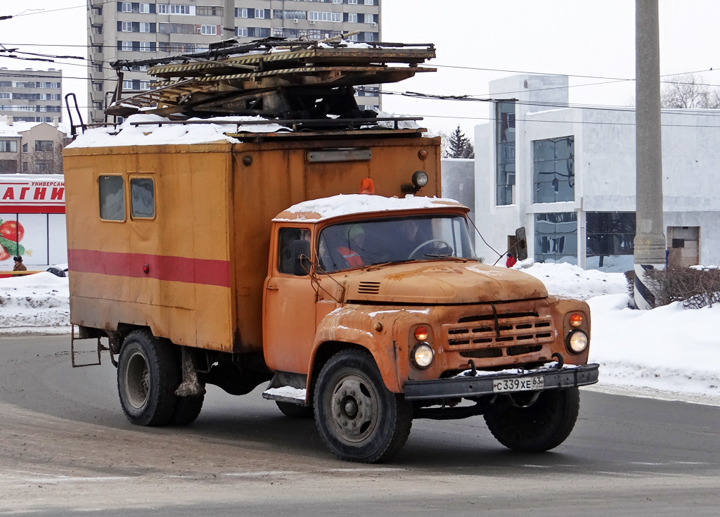 Автомобиль аварийной службы на шасси ЗиЛ-130 #С 339 ХЕ 63. Тольятти, проспект Степана Разина