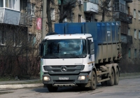 Грузовой автомобиль на шасси Mercedes-Benz Actros. Калуга, Октябрьская улица