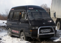 Микроавтобус Subaru Domingo #В 390 МТ 72 . Тюмень, улица Щорса