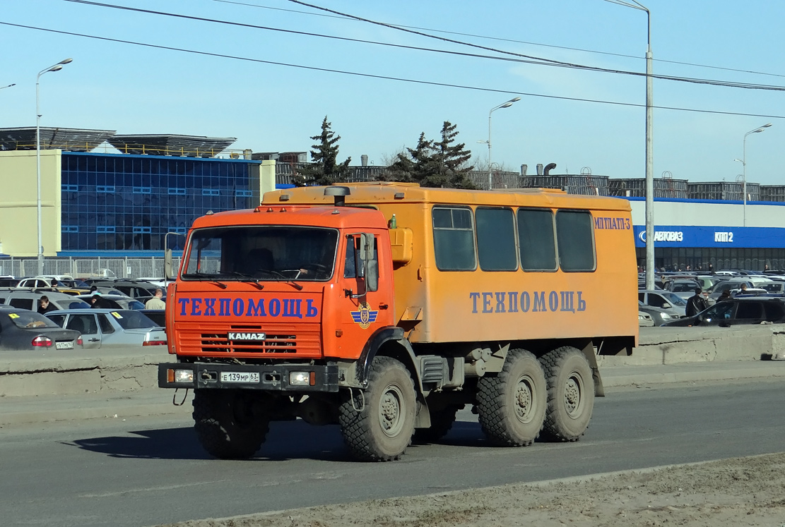 Вахтовый автобус НЗАС-4208 на шасси КамАЗ-43101 #Е 139 МР 63. Тольятти, Южное шоссе