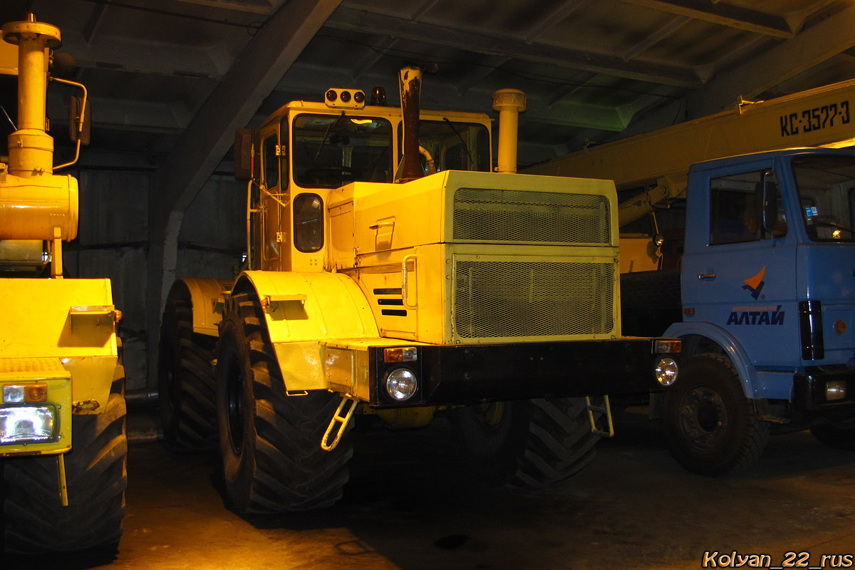 Трактор К-701 "Кировец". Алтайский край, Барнаул, аэропорт