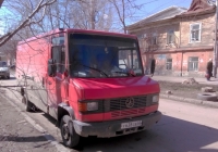 Цельнометаллический фургон Mercedes-Benz T2 Neu 711D Kastenwagen #У638СВ63. Самара, улица Чапаевская