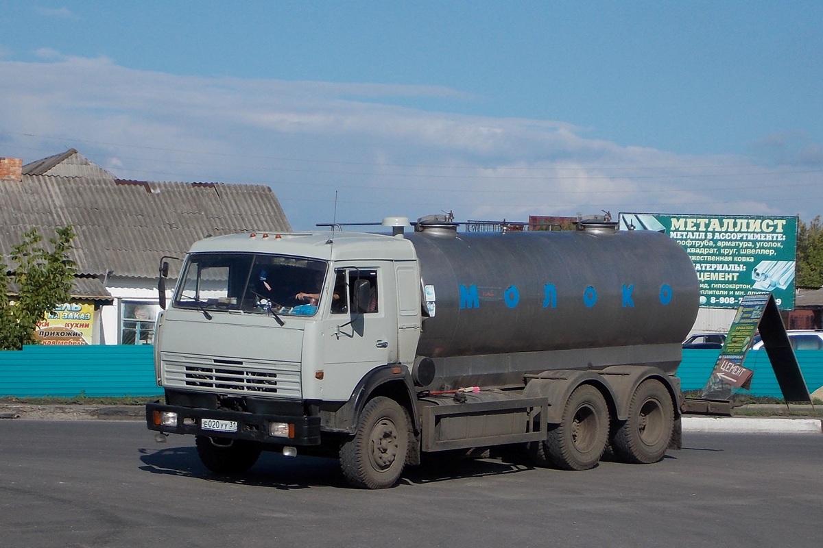 Автоцистерна Г6-ОПА-8,1 на шасси КамАЗ-53215 # Е 020 УУ 31. Белгородская область, г. Алексеевка, ул. Тимирязева