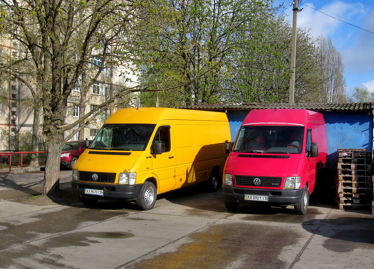 Грузовой фургон Volkswagen LT 35 #АХ 9070 СВ и #АХ 0921 IA. Харьковская область, г. Харьков, Салтовское шоссе