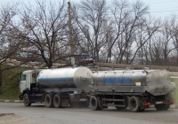 Автопоезд в составе автоцистерны Г6-ОПА-8,1 на шасси КамАЗ-53215 # Е 020 УУ 31 и прицепа-цистерны АК 3563 31 # . Белгородская область, г. Алексеевка, ул. Тимирязева