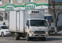 Фургон Hyundai HD72 #Е 321 КМ 45.  Курган, улица Куйбышева 