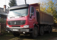 Самосвал CNHTC Howo ZZ* #Е 696 УМ 86 . Свердловская область, Луговской, Клубная улица
