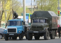Ассенизационная машина на шасси ГАЗ-3307 #С 036 ВК 45, Аварийно-ремонтная машина водоканала на шасси ЗиЛ-131НА #А 001 КК 45. Курган, улица Куйбышева
