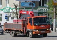 Грузовик с КМУ на шасси Hino Ranger #Е 760 КС 45. Курган, улица Куйбышева