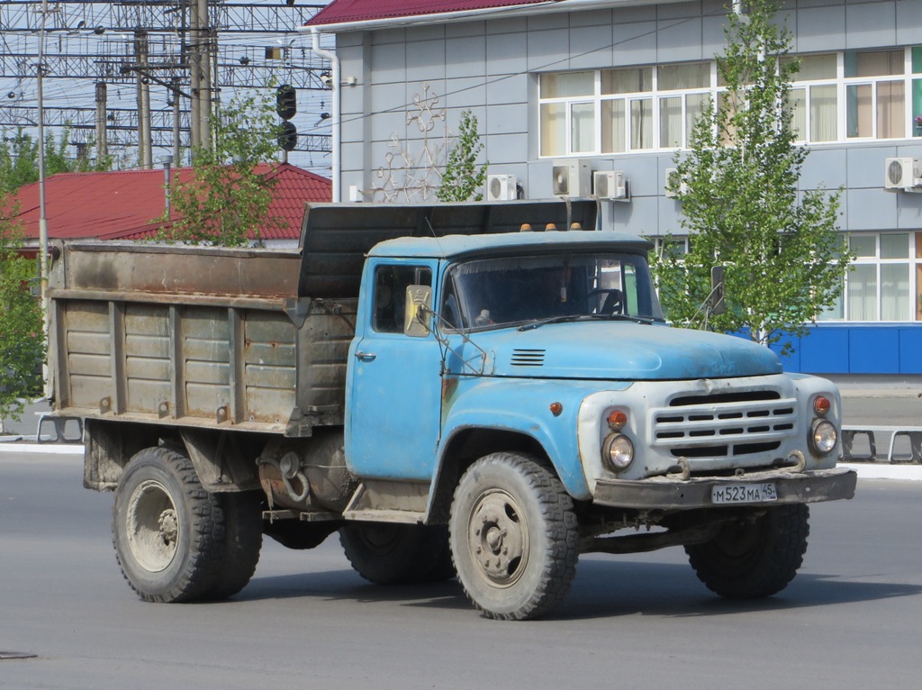 Самосвал ЗиЛ-ММЗ-4502 на шасси ЗиЛ-495810 #М 523 МА 45. Курган, Станционная улица