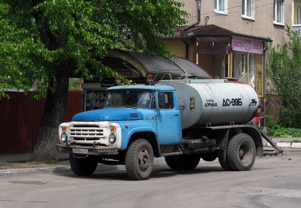 Автогудронатор ДС-39Б #О 950 ВО 40. Калуга, Октябрьская улица