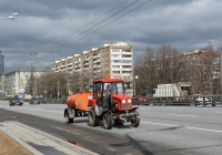 Коммунальная уборочная машина на базе трактора МТЗ-320.4М "Беларус". Москва, Ленинградское шоссе 
