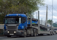 Седельный тягач Scania P360 #С 706 МТ 116 с полуприцепом-автовозом. Тюмень, улица Тимуровцев 