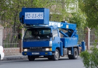 Автовышка на шасси Mitsubishi Fuso Canter #Р 886 КТ 72 . Тюмень, улица Николая Чаплина 