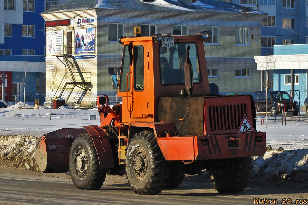 Погрузчик ТО-30. Алтайский край, Барнаул, Власихинская улица