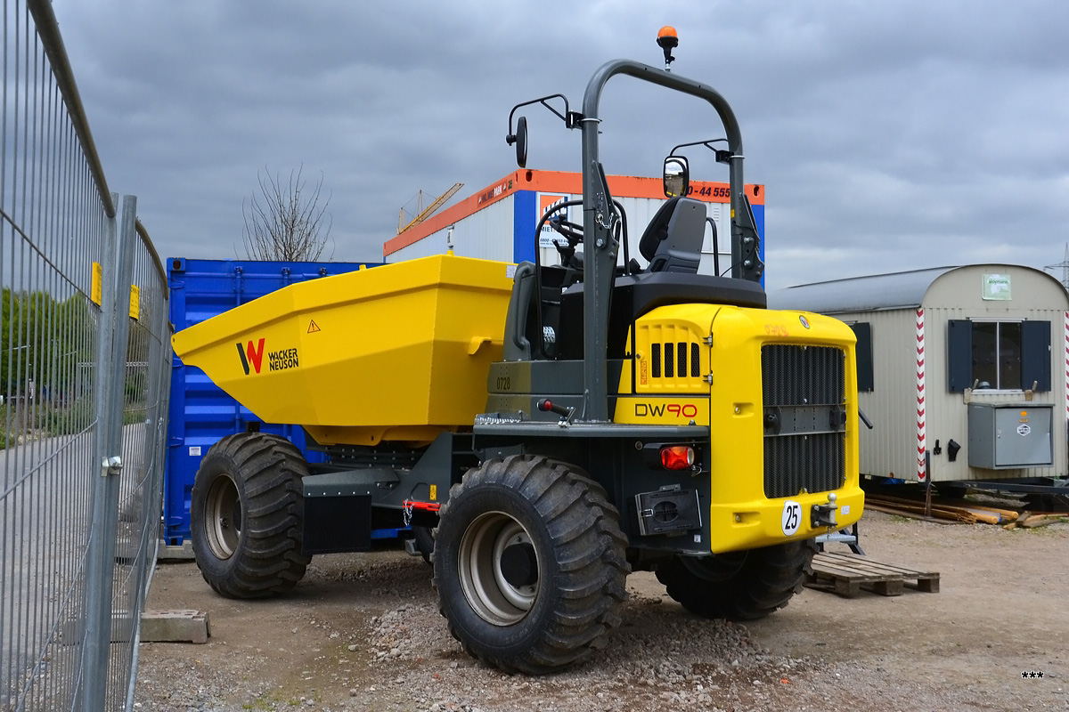 Думпер Wacker Neuson DW90. Германия, Северный-Рейн-Вестфалия, Бохум