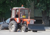 Коммунальная машина на базе трактора Т-30-70 "Владимирец". Курган, улица Томина