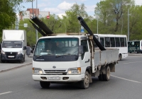 Грузовой бортовой автомобиль Nissan Diesel Condor #К 882 НМ 72  . Тюмень, улица 50 лет Октября