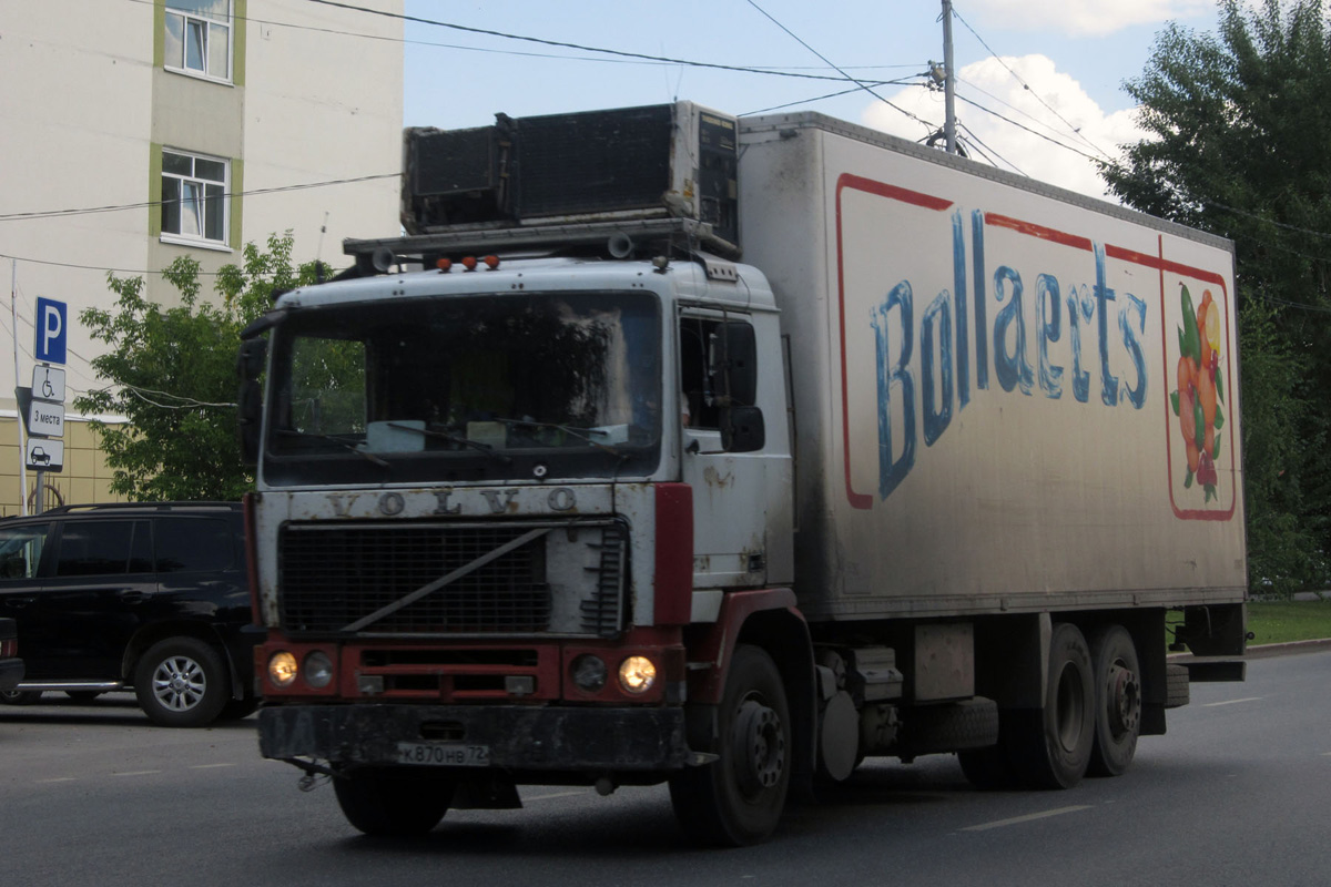Фургон на шасси Volvo F12 #К 870 НВ 72 . Тюмень, улица 50 лет Октября