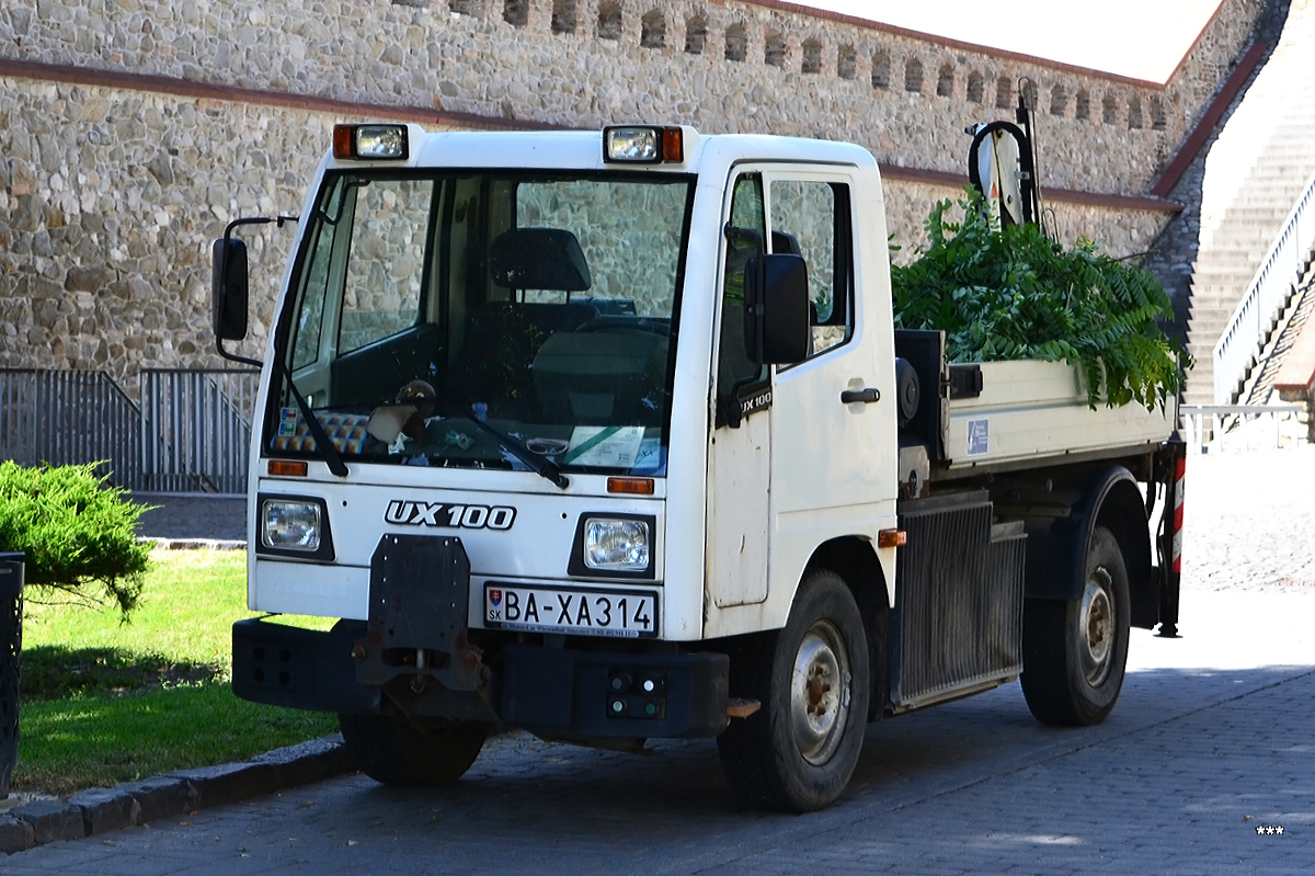 Минигрузовик Unimog UX 100, #BA-XA314. Словакия, Братислава 