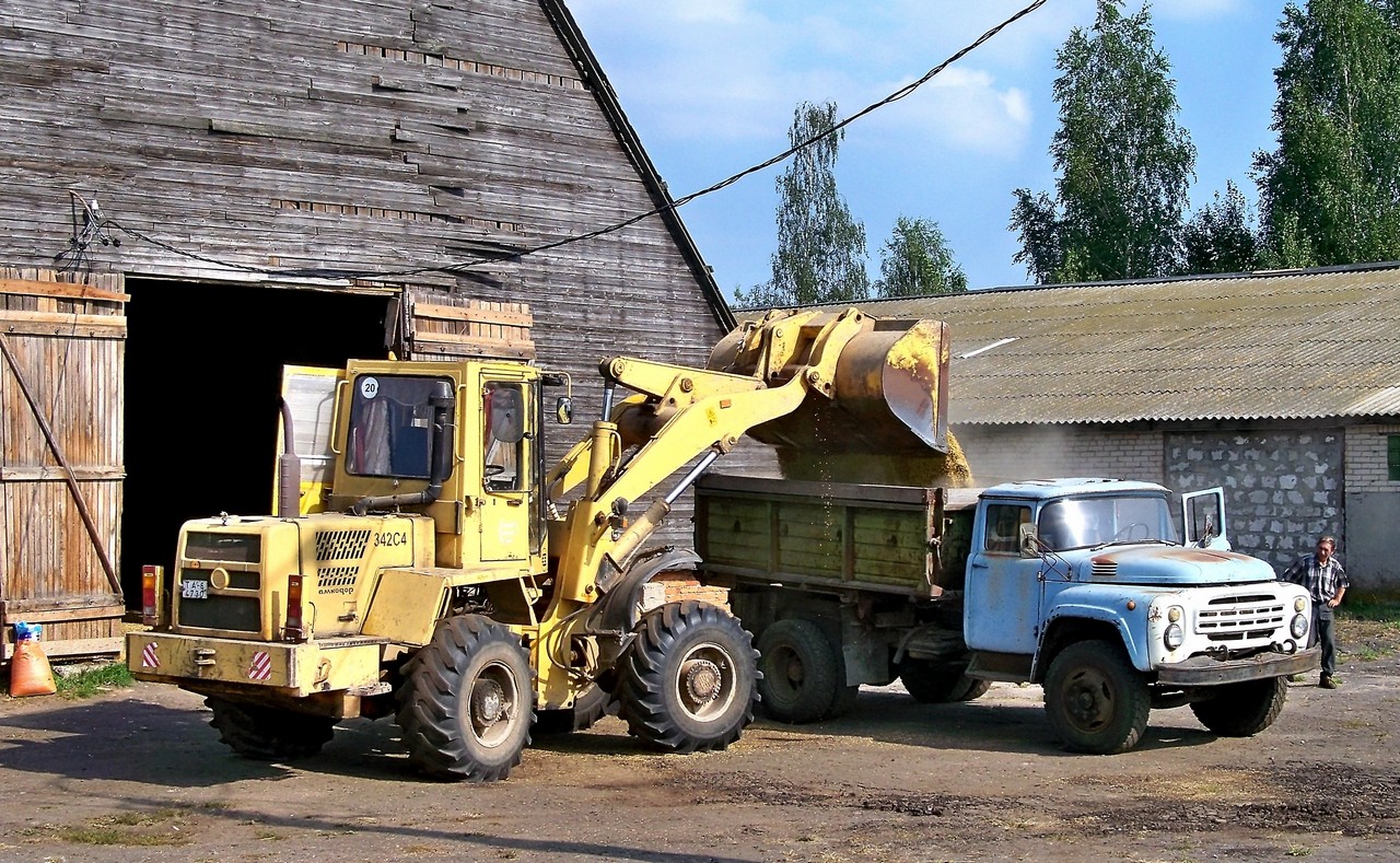 Фронтальный погрузчик Амкодор 342С4 #ТА-6 4730. Могилёвская область, Хотимский район, Липовка