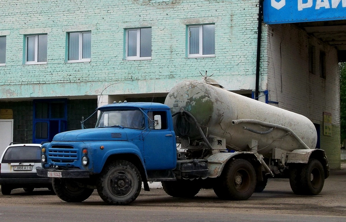 ЗиЛ-130В1 с полуприцепом-цистерной АРУП-8(автомобильный разбрасыватель удобрений пылевидных) #ТВ 5042. Могилёвская область, г.Климовичи