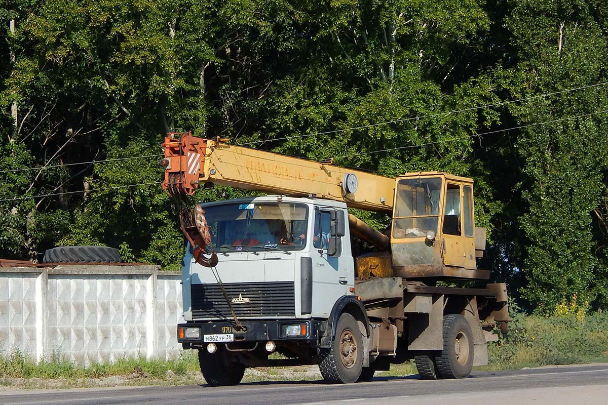 Автокран КС-35715 "Ивановец" на шасси МАЗ-5337 # М 862 УР 36. Воронежская область, Ольховатский район, п. Большие Базы