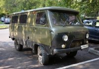 Грузопассажирский автомобиль семейства УАЗ-452 #А 996 КТ 33  . Москва, улица Павла Корчагина 