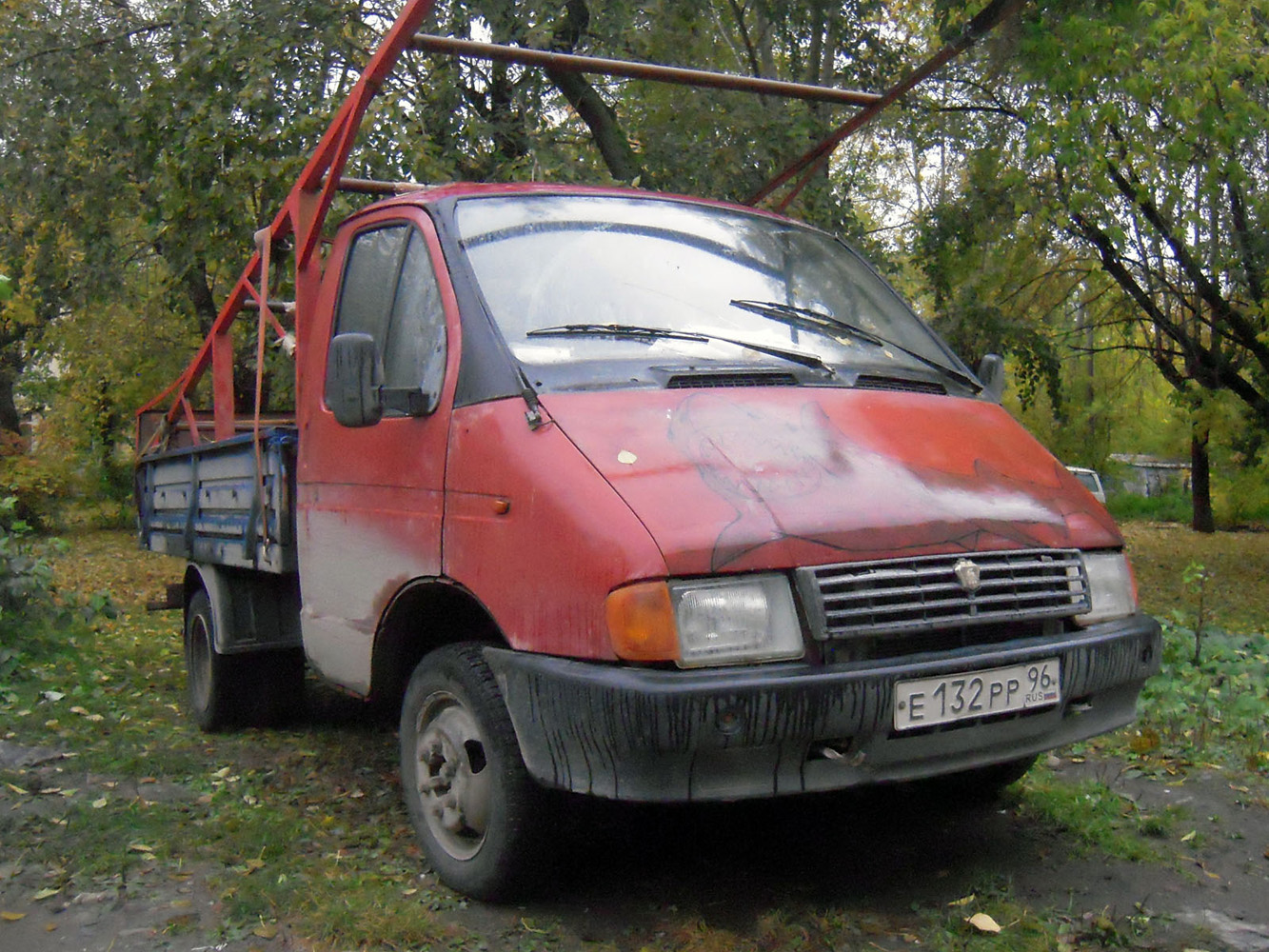  Бортовой грузовой автомобиль ГАЗ-3302 "Газель" #Е 132 РР 96 . Екатеринбург (Свердловск)