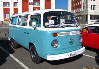 Микроавтобус Volkswagen. Алтайский край, Барнаул, Привокзальная площадь