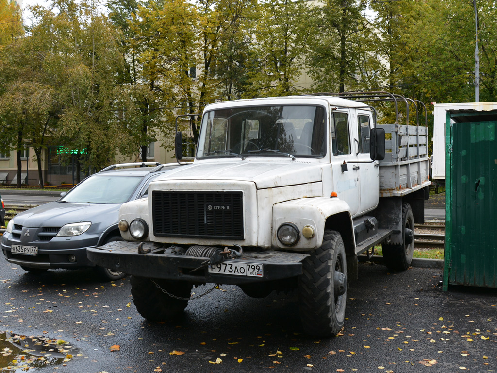 Бортовой грузовой автомобиль с двухрядной кабиной на базе ГАЗ-33088 #Н 973 АО 799. Москва, улица Зои и Александра Космодемьянских 