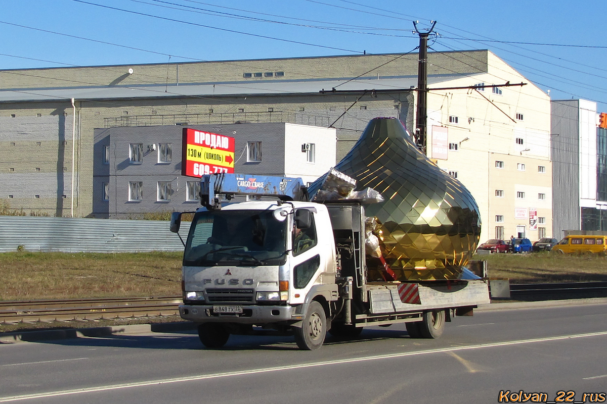 Бортовой грузовик с манипулятором Mitsubishi Fuso Fighter. Алтайский край, Барнаул, Власихинская улица
