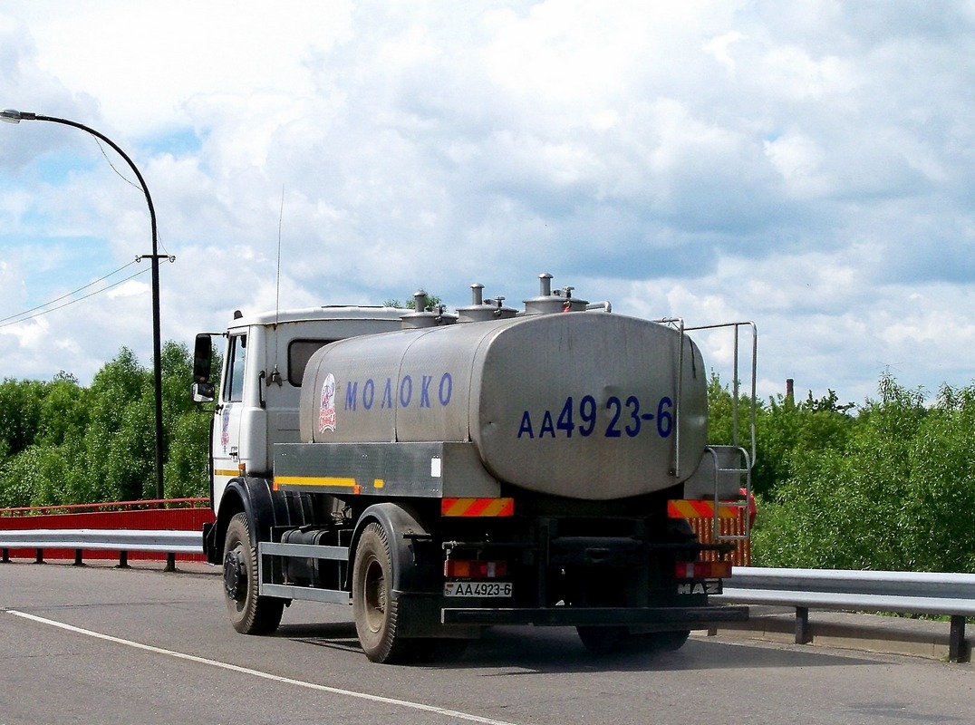 Автоцистерна на шасси МАЗ-5337А2 #АА 4923-6. Беларусь, Могилёвская область, Хотимск