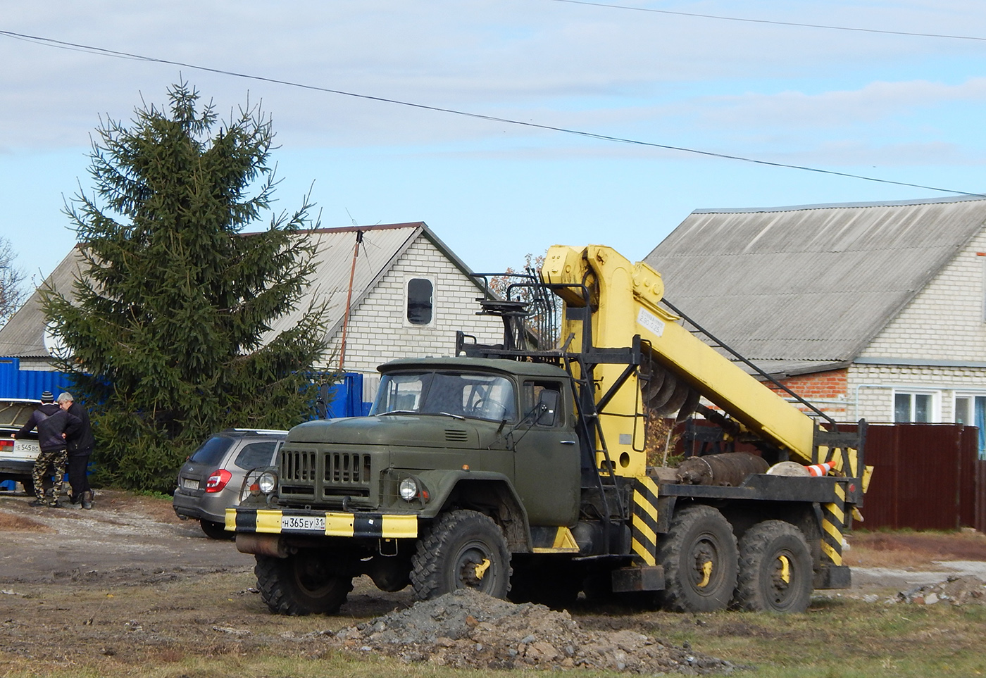 Буровая установка Aichi D-706 на шасси ЗиЛ-131Н # Н 365 ЕУ 31. Белгородская область, г. Алексеевка, ул. Чапаева