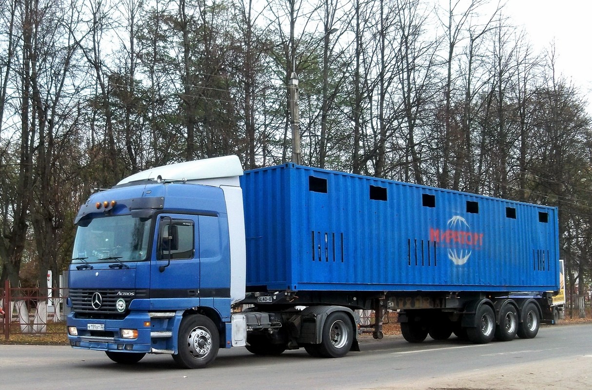 Седельный тягач Mersedes-Benz Actros c полуприцепом-скотовозом #К 199 ВТ 32. Россия, Брянская область, Унеча