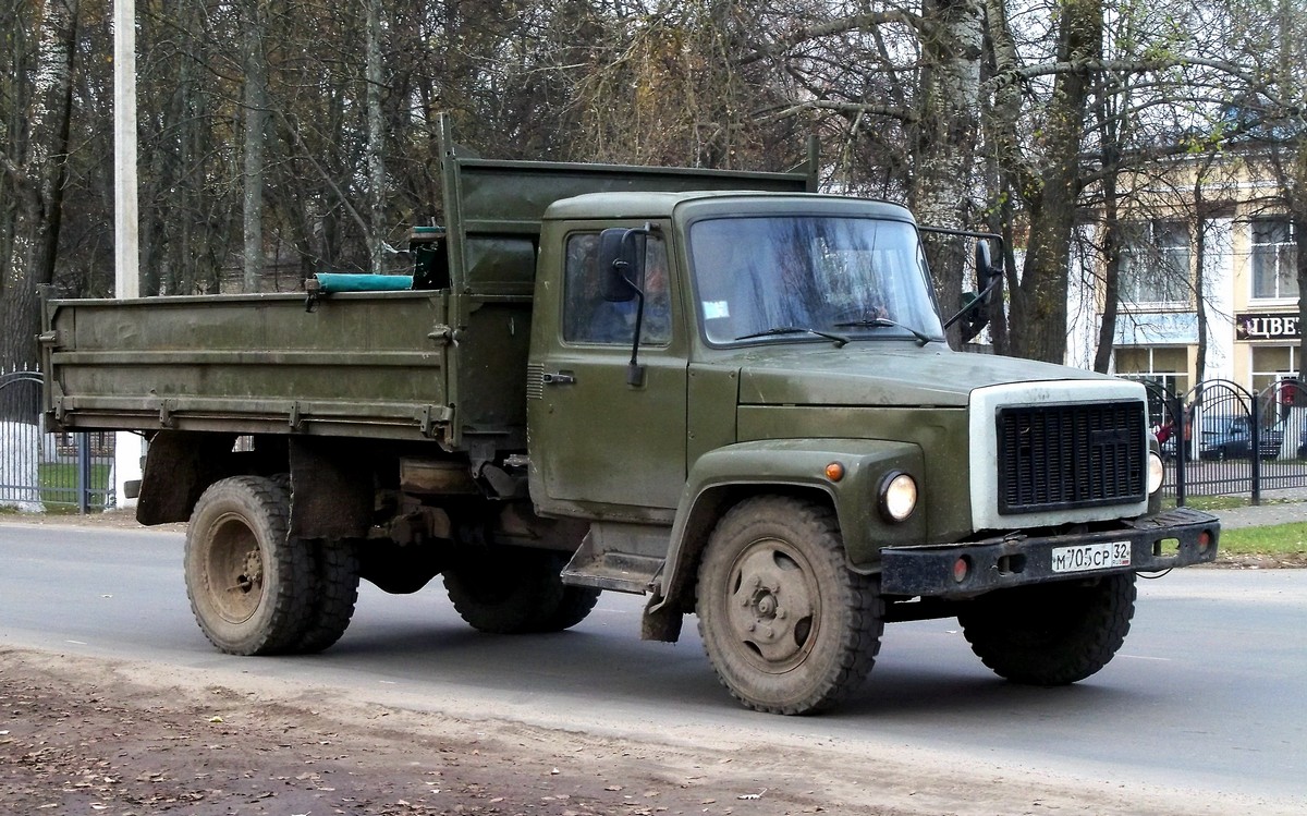 Самосвал ГАЗ-САЗ-3507-01  #М 705 СР 32. Россия, Брянская область, Унеча