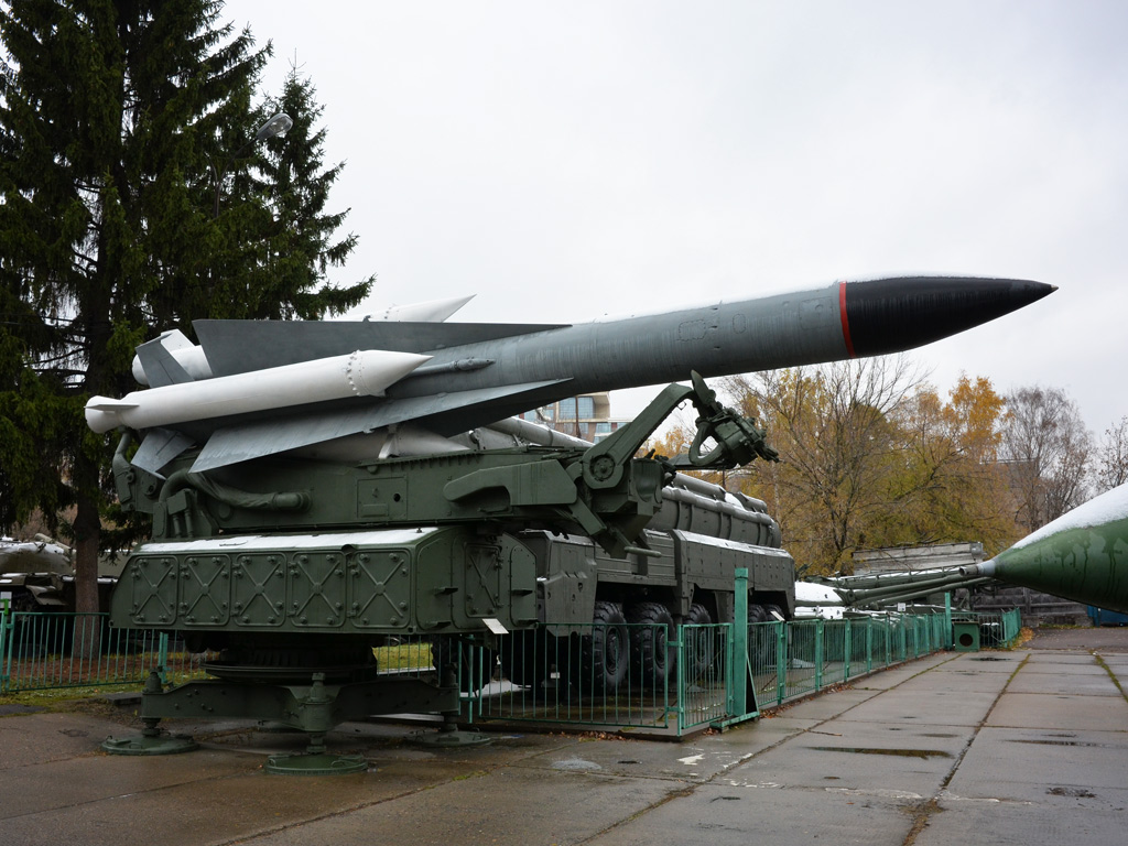 Пусковая установка 5П72В зенитного ракетного комплекса С-200. Москва, улица Советской Армии (Центральный музей Вооружённых Сил Российской Федерации)